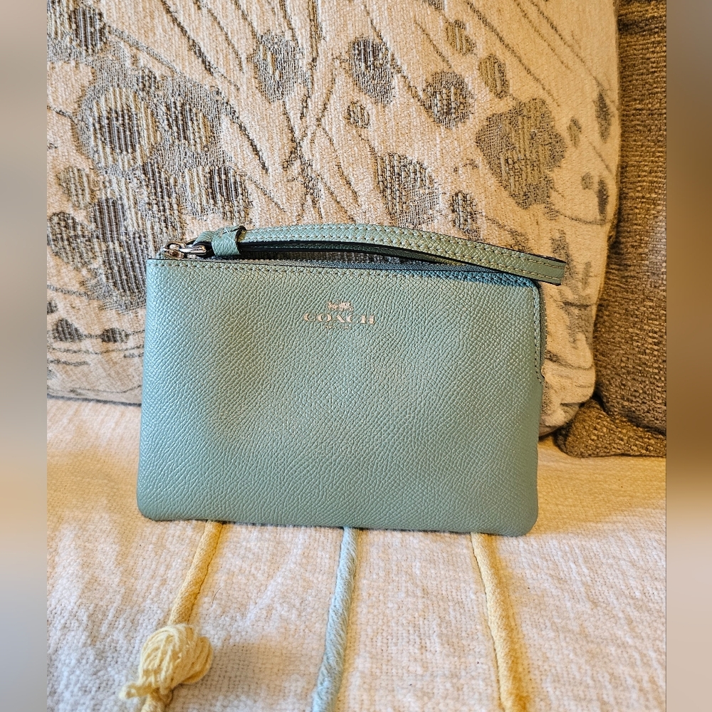 COACH Crossgrain Leather Wristlet